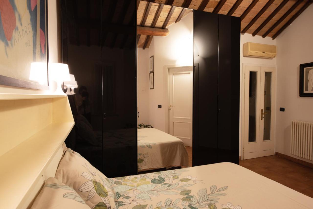 Corte Degli Estensi, Romantica Mansardina Феррара Экстерьер фото